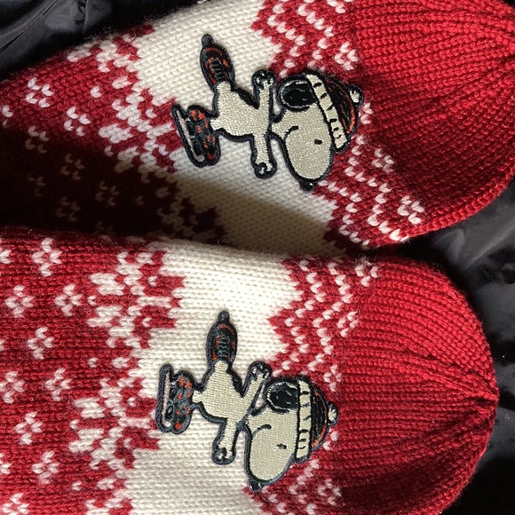 Coach Peanuts Ice Skating Mittens NWT - Picture 2 of 6